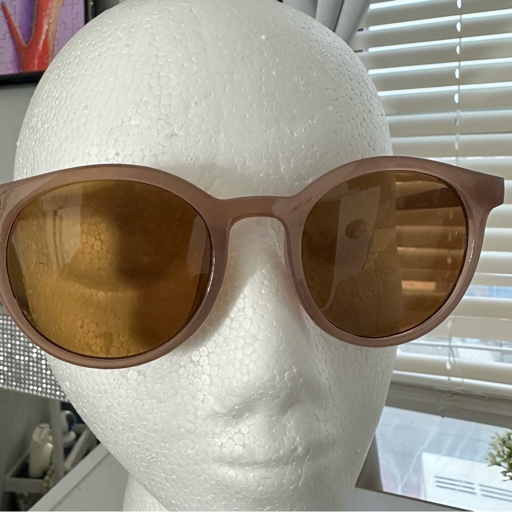 Sunglasses - Picture 2 of 3